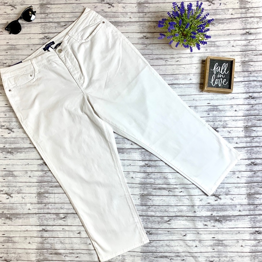 New Bandolino Women's Selene Capri Pants sz 16